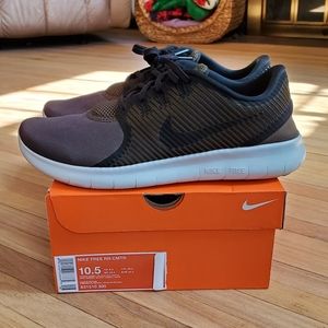 Men's Nike Free Run Commuter size 10.5